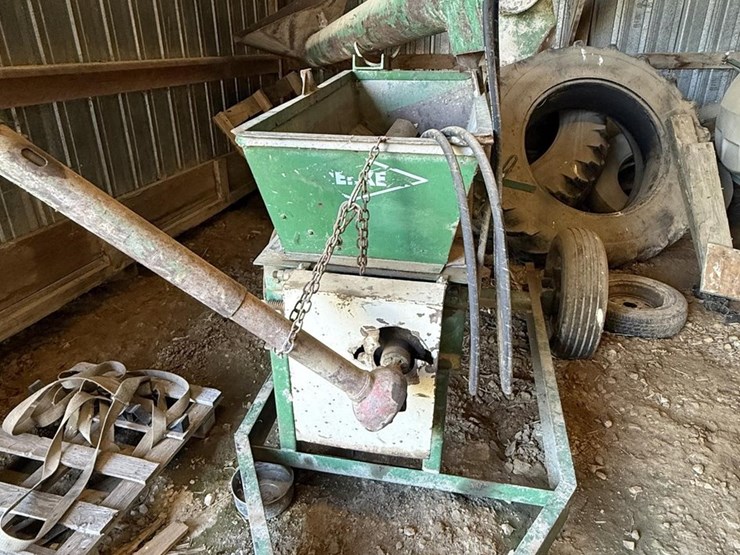 #144-•-henke-kwik-kracker-roller-mill-image-3