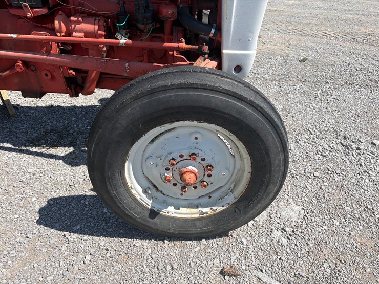 ford-800-image-9