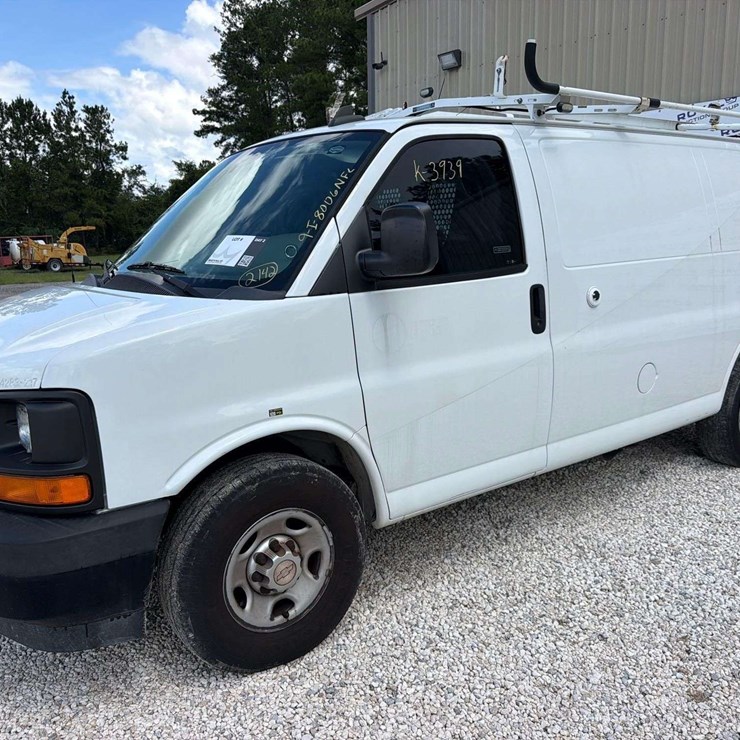 2017 CHEVROLET EXPRESS 2500