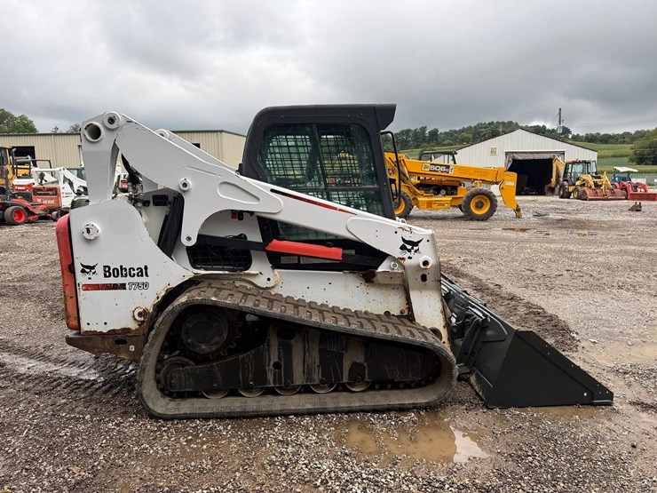 2012-bobcat-t750-image-4