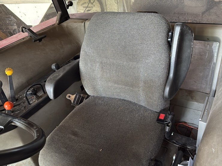 case-ih-5140-image-8