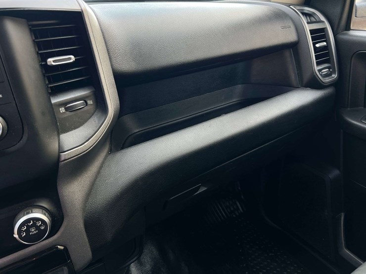 2019-ram-2500-tradesman-image-35