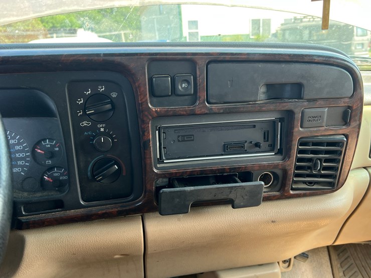 1997-dodge-ram-3500-image-25