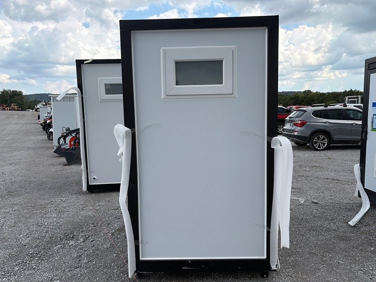 #179-•-mobile-toilet-w/shower-image-2