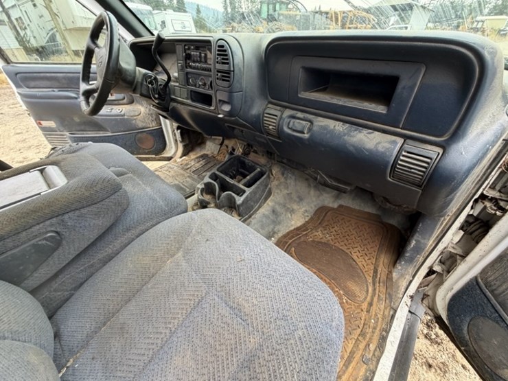 1997-chevrolet-3500-image-26
