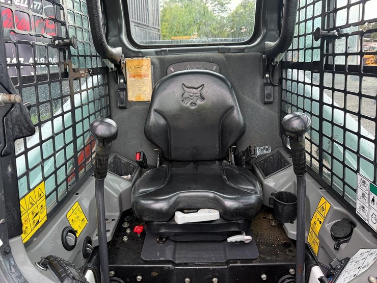 2024-bobcat-t450-image-18