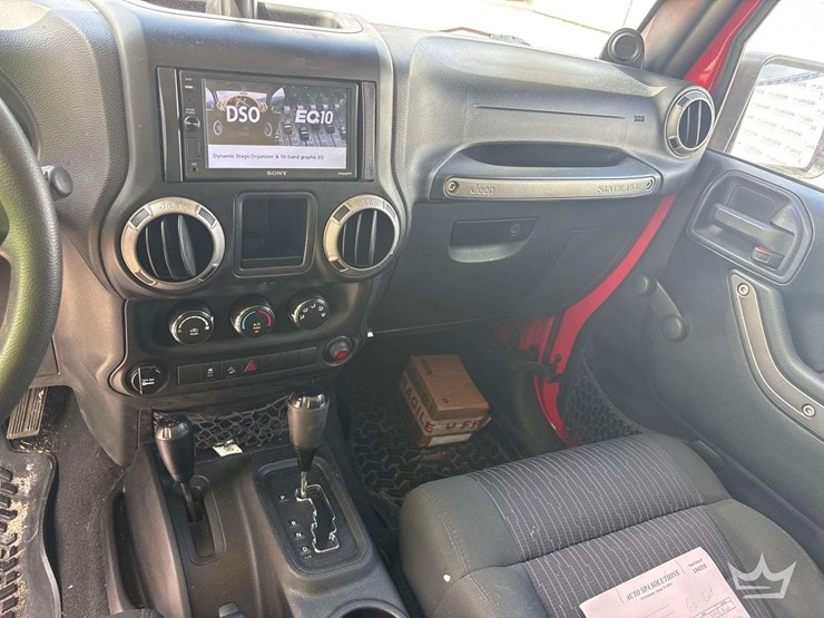2012-jeep-wrangler-image-14