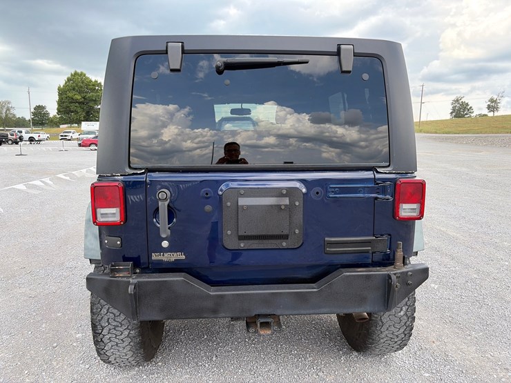 2013-jeep-wrangler-rubicon-image-6