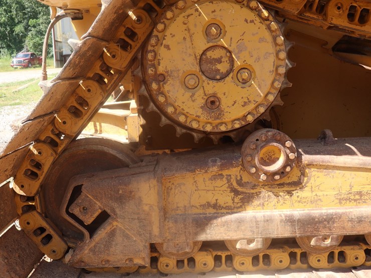 2014-caterpillar-d6n-image-18
