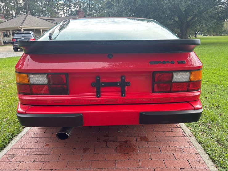 #152-•-offered-at-no-reserve-|-1987-porsche-944-image-7