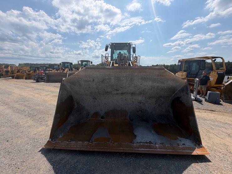 2014-deere-824k-image-9