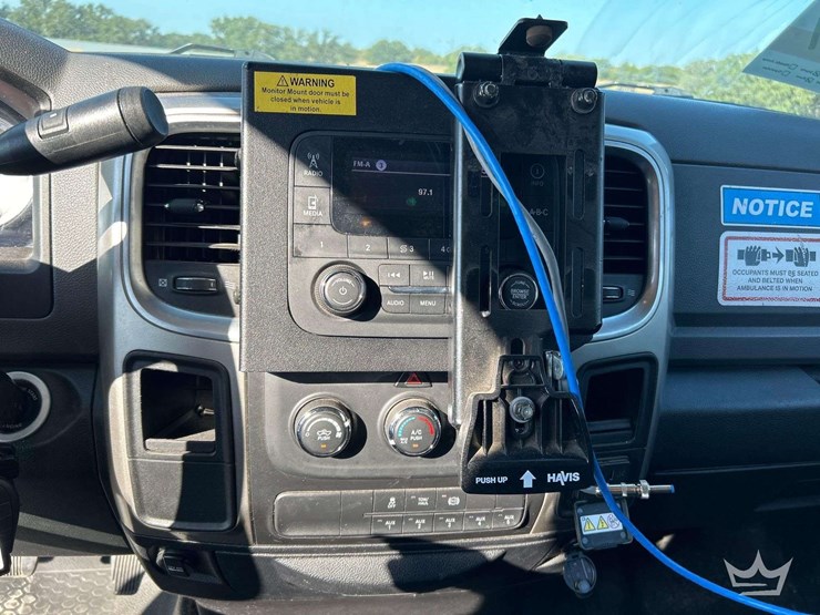 2018-dodge-3500-image-17