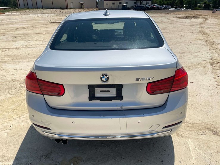 2016-bmw-328i-4-door-sedan-(140,052-miles)-image-6