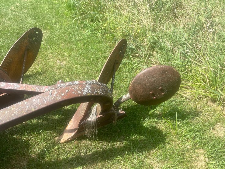 #1638-•-3-bottom-moldboard-plow-image-8