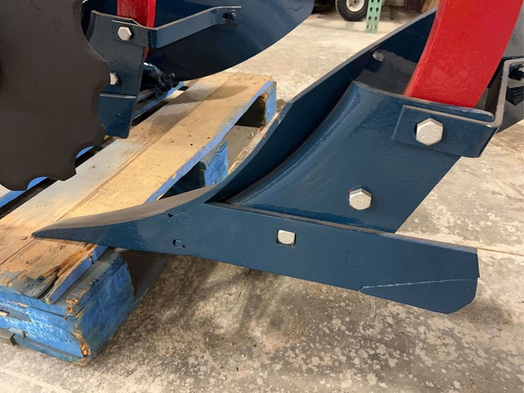 international-311-image-14