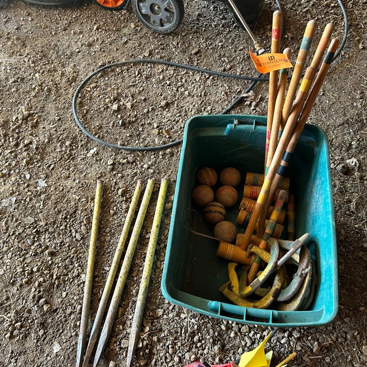 #6274 • Croquet Game and Horseshoes