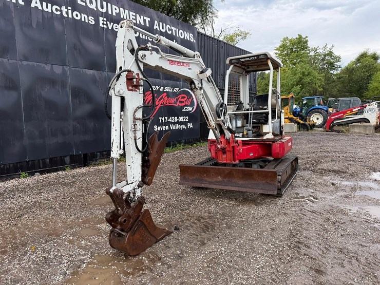 2009-takeuchi-tb138fr-image-7