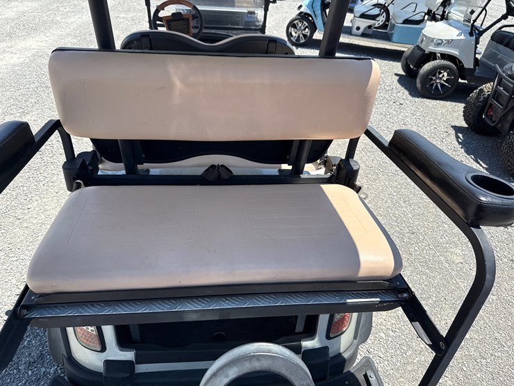 #190-•-star-ev-6-passenger-golf-cart-image-9