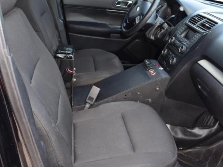 2018-ford-explorer-image-14