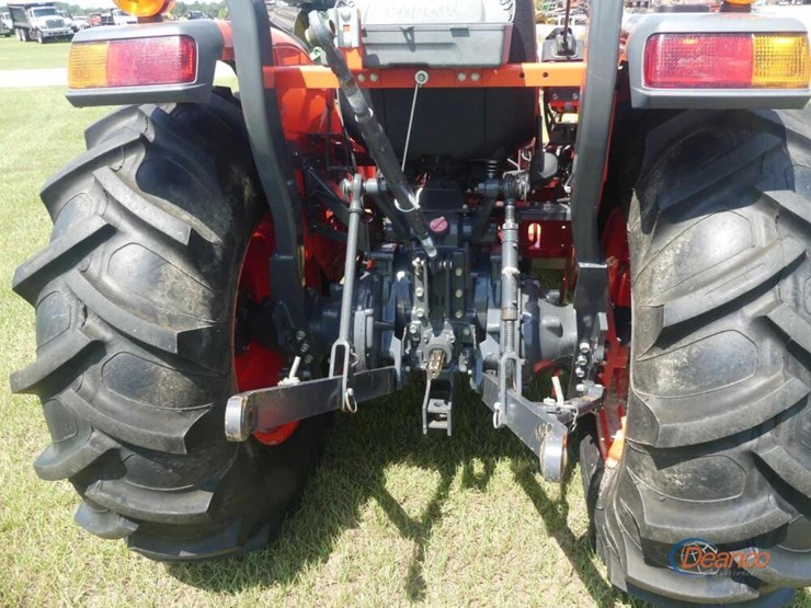 2016-kubota-l4701dt-image-3