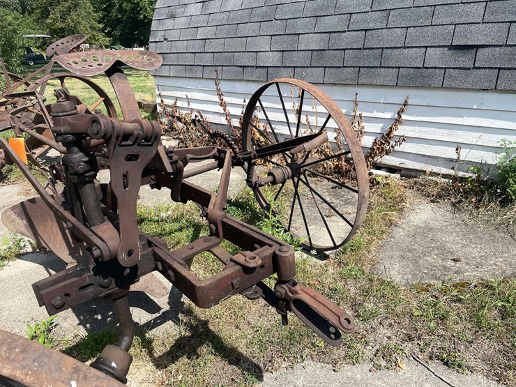 #1623-•-vintage-moldboard-plow-image-10