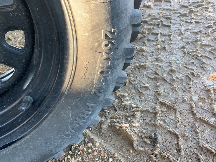 tracker-ox-400-utv-image-20
