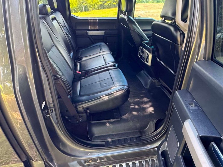 2019-ford-f150-lariat-image-16