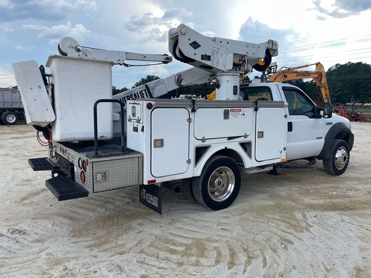 2005-ford-f550-image-3