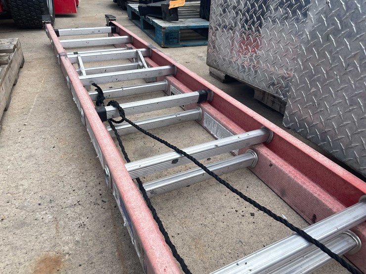 #9118-•-24'-ladder-(o3)-image-6