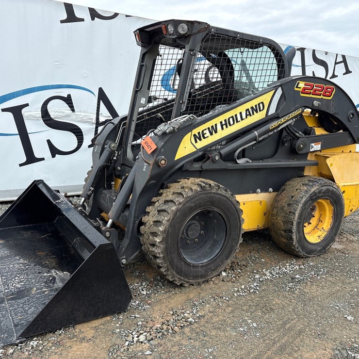 2019 NEW HOLLAND L228