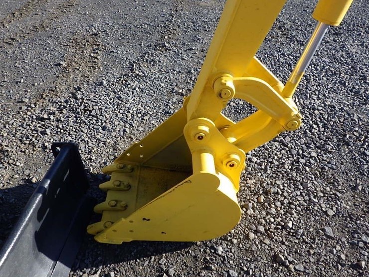 komatsu-pc28-image-26
