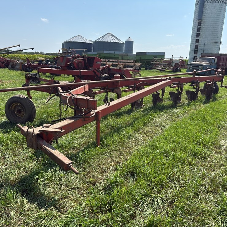 Case 7 Bottom Molboard Plow