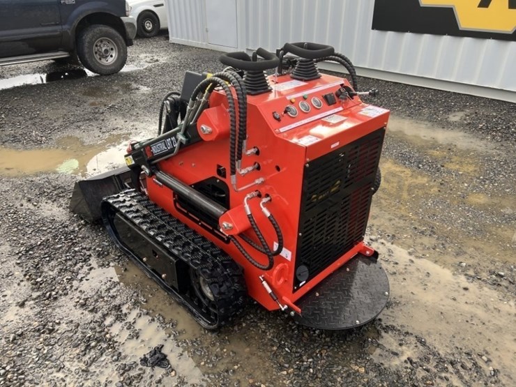 2026-agt-lrt23-mini-compact-track-loader-image-6
