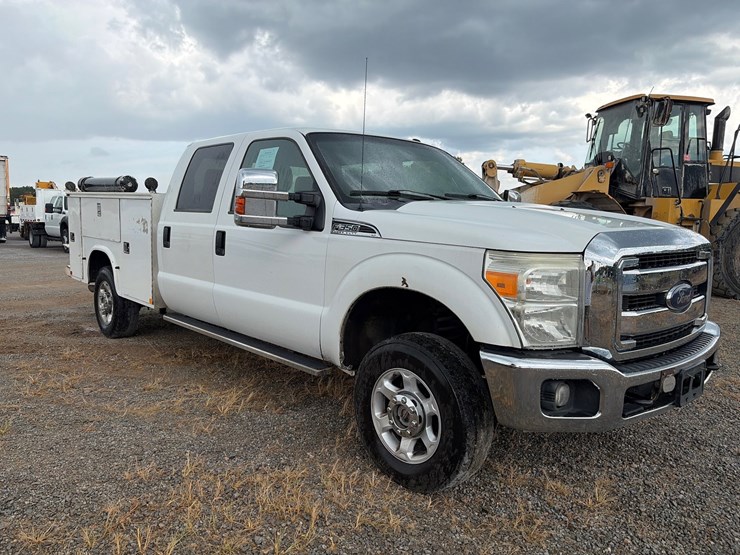 2013-ford-f350-image-35