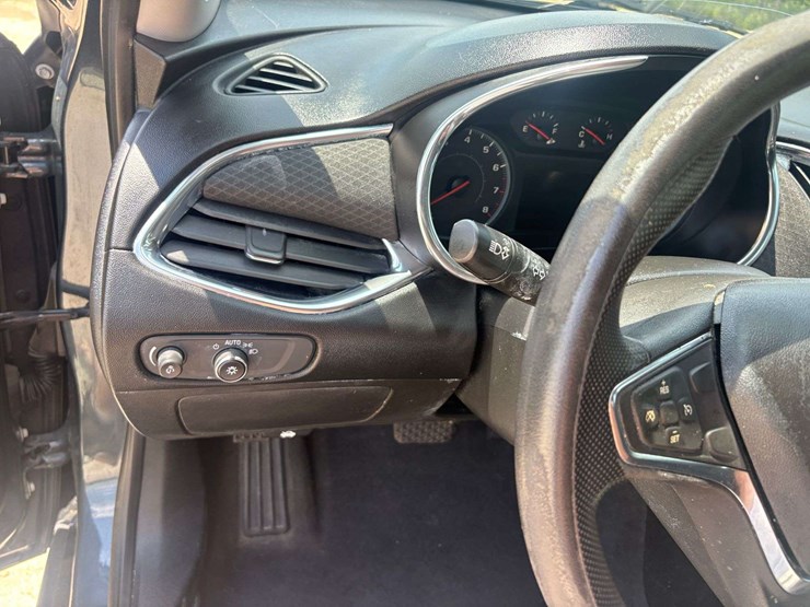 2019-chevrolet-malibu-4-door-sedan-(161,329-miles)-image-14