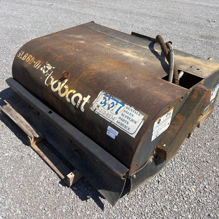 #426 • BOBCAT PICKUP BROOM