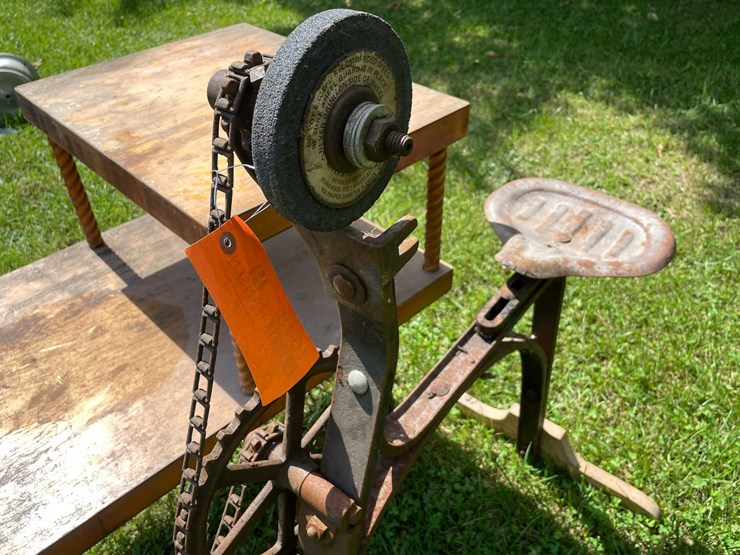 #1648-•-treadle-scroll-saw-image-7
