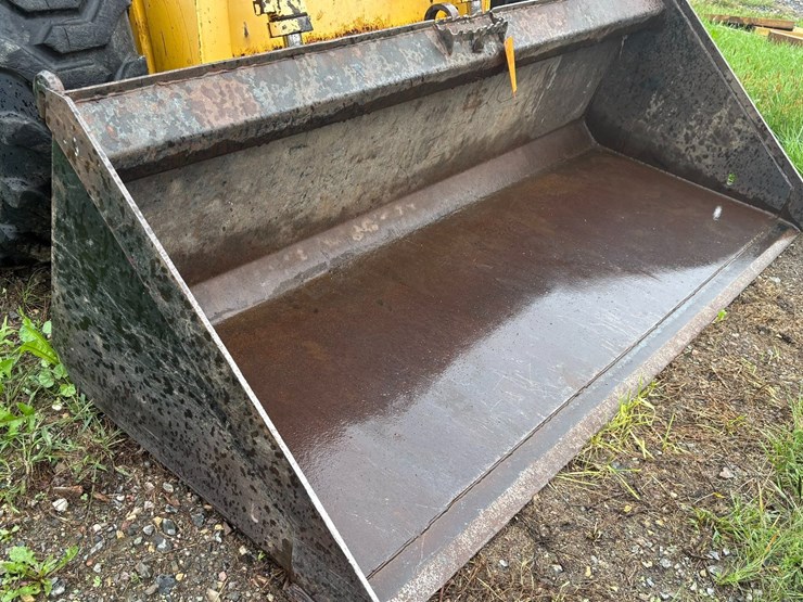 #6218-•-6'-skid-loader-bucket-image-2