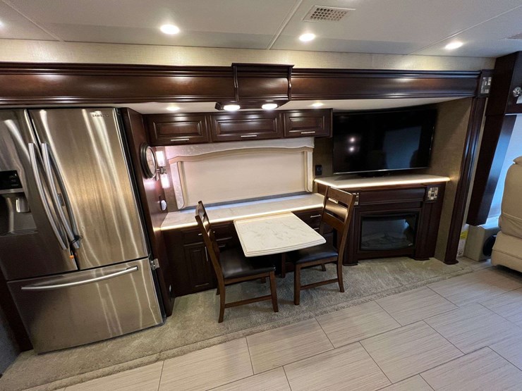 2016-entegra-coach-aspire-44b-mountain-master-luxury-diesel-pusher-motorhome-(51,192-miles)-image-145