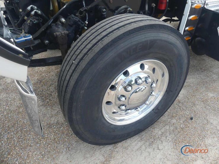 2018-kenworth-w900-image-17