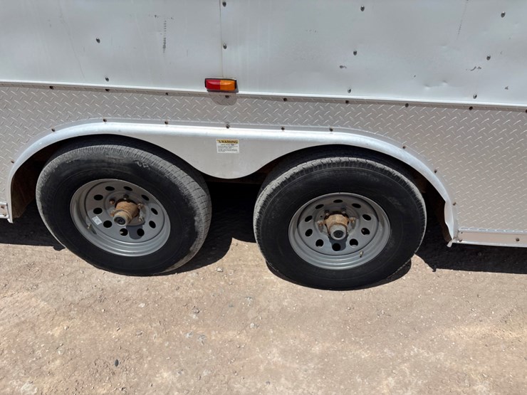 2012-middlebury-trailers-20’-x-100”-t/a-bumper-pull-doghouse-trailer-image-6