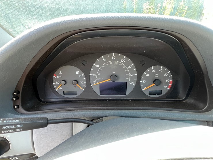 #103-•-2001-mercedes-benz-clk-430-convertible-(has-mn-title)-image-10