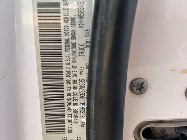 2019-ram-2500-tradesman-image-24