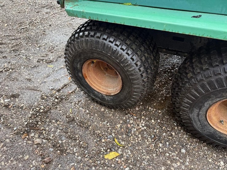 john-deere-gator-image-11