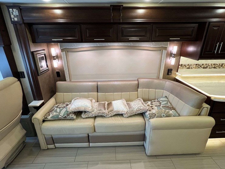 2016-entegra-coach-aspire-44b-mountain-master-luxury-diesel-pusher-motorhome-(51,192-miles)-image-104