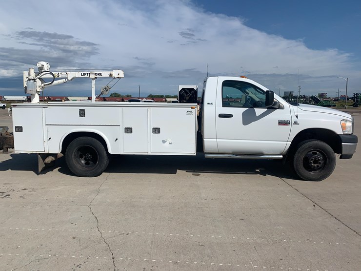 2008-dodge-ram-3500-image-4