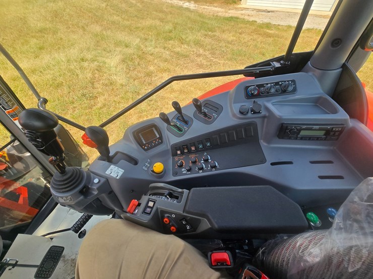 kubota-m6-111-image-41