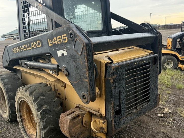 new-holland-lx465-image-4