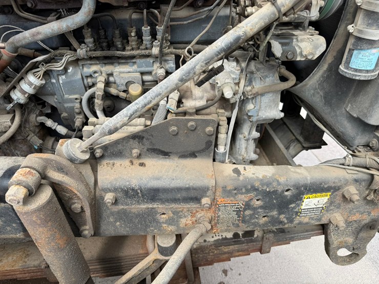 1995-mack-rd688s-image-64