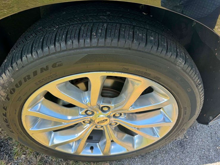 2019-ford-expedition-platinum-image-19
